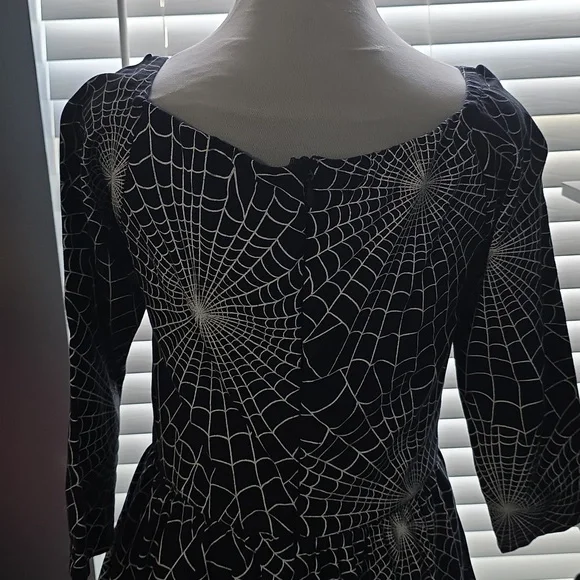 Wicked Swing Dress in Vintage Spiderweb Print - Vixen by Micheline Pitt LARGE - Picture 4 of 8